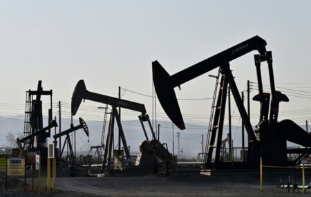 World Bank Predicts Oil Glut to Trigger Commodity Price Drop