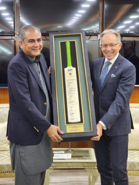 Naqvi Meets Australian