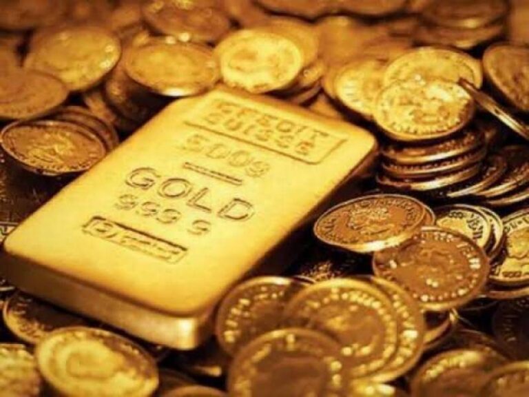 Gold prices dip by Rs.700 per tola