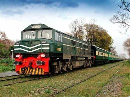 Pakistan Railways CEO Ensures Timely Train Schedules