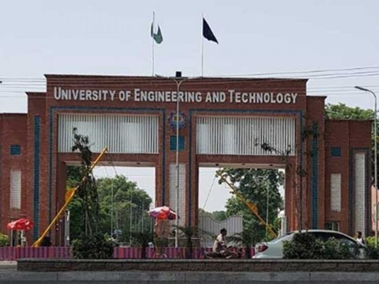 UET Lahore’s Admission Banners Seized by District Administration Over Policy Violation