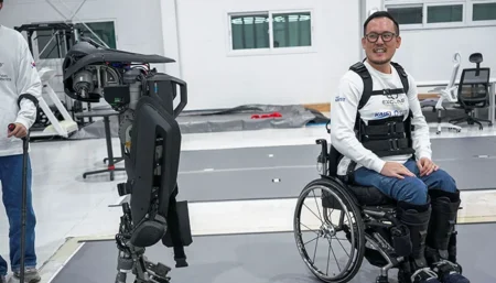 South Korea Unveils 'Iron Man' Suit Helping Paraplegics Walk and Climb Stairs