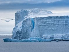 World's Largest Iceberg A23a Breaks Away And Is On The Move