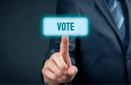 New Twist Emerges in Overseas Pakistanis' Voting Rights Debate