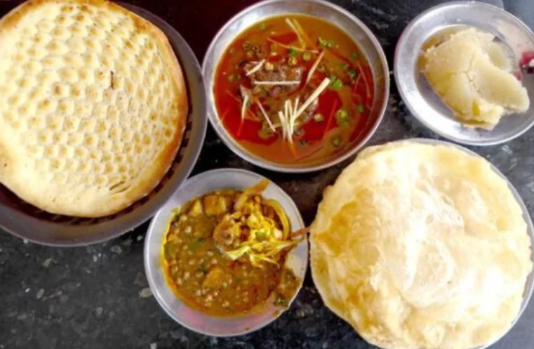 Rawalpindi's Breakfast Culture Impresses Foodies Nationwide