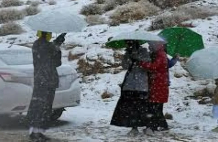 Heavy Rain and Snowfall Hit Pakistan as Cold Wave Intensifies