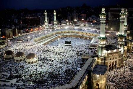 Umrah Pilgrims Exempted from Mandatory Vaccine Requirement for Travel to Saudi Arabia