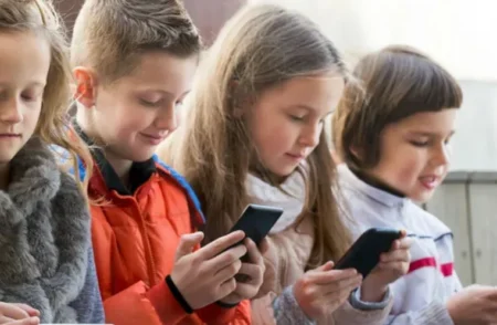 Shocking Study: Parents Give Smartphones to Kids as Distraction