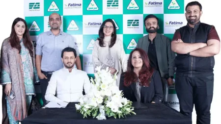 naat “Faslon Ko Takalluf”