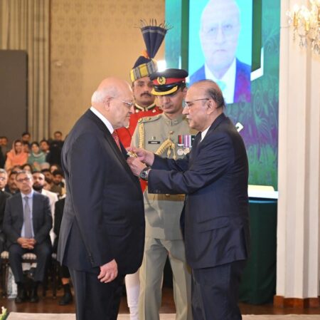 Hussain Dawood Receives Hilal-i-Imtiaz for Philanthropic Services to Pakistan