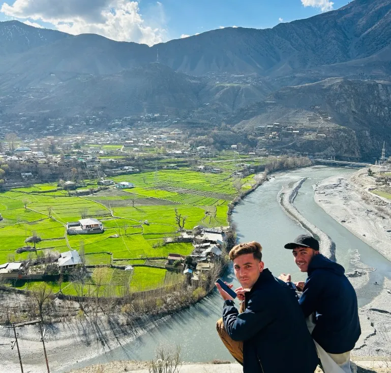 Pakistan, digitalization, digital divide, ADb, AHmed Mukhtar