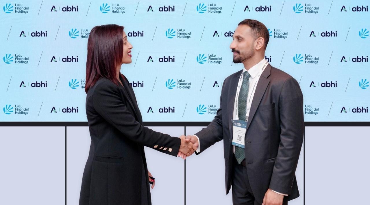 Abhi & UAE Firm Launch Instant Wage Access for Pakistanis