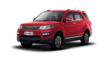 Changan CX70T 1.5T 2025 model in Pakistan showing front and side exterior view