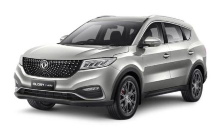Front side view of DFSK Glory 580 Pro 2025 SUV in Pakistan