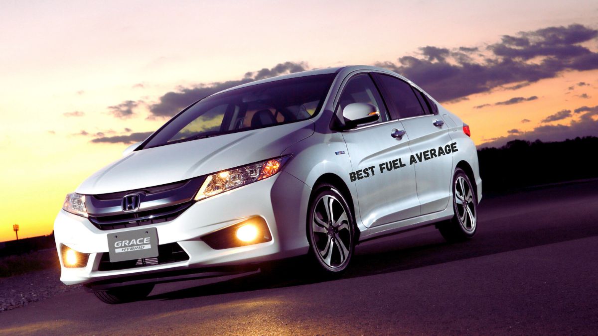 Honda Grace Hybrid car driving in Pakistan with fuel average details for 2025