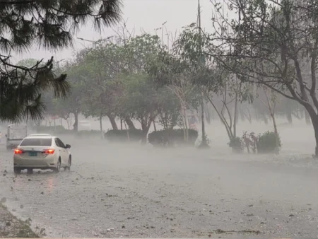 Islamabad, Rawalpindi Hit by Intense Winds and Hailstorm Intense Winds and Hailstorm