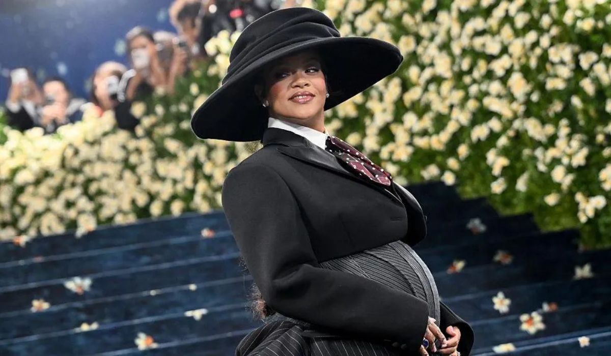 Rihanna Confirms Third Pregnancy