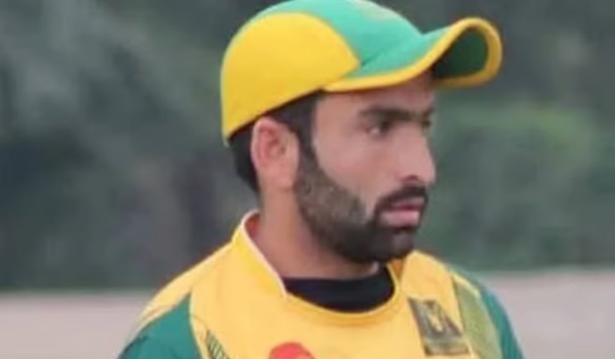 Fast Bowler Dies After Collapse