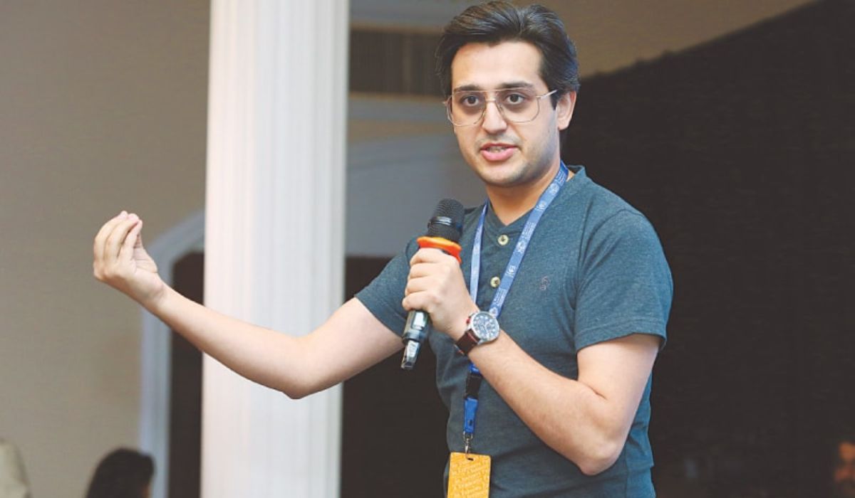 Shafaat Ali Mocks Modi