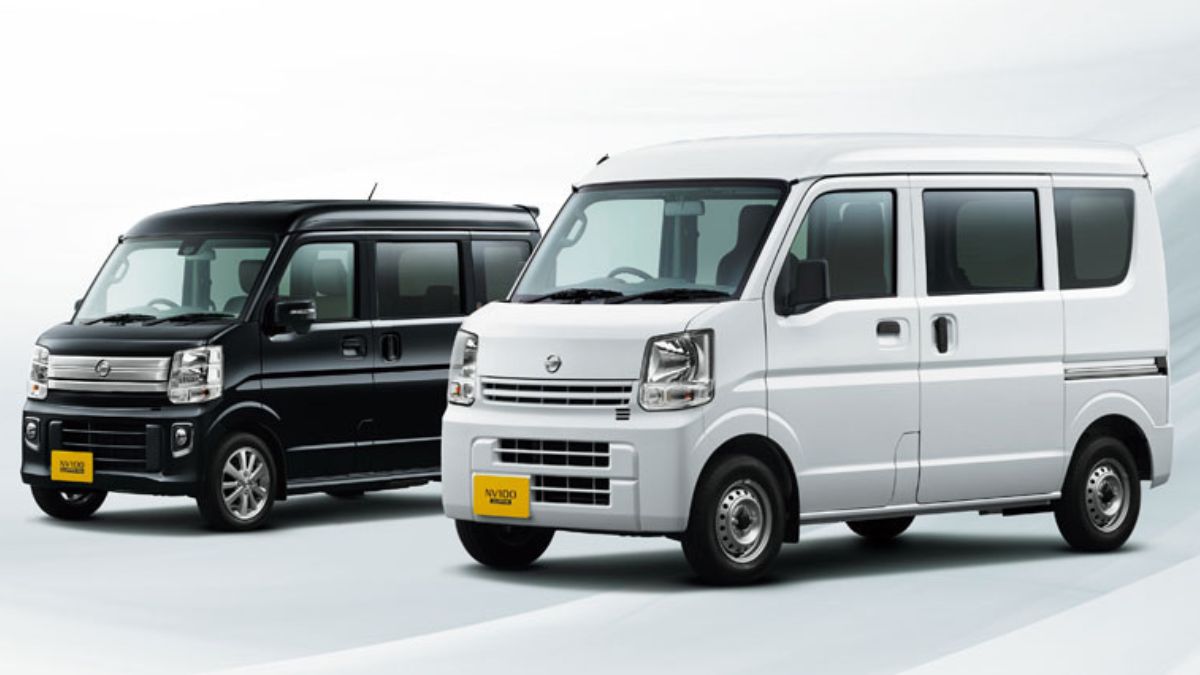 Nissan Clipper van parked in Karachi street, available for sale in 2025 with updated prices and listings