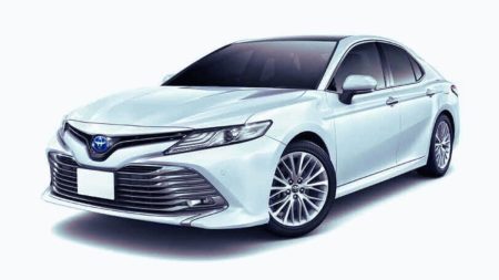 Toyota Mark X 250G 2025 model in Pakistan showing front and side profile