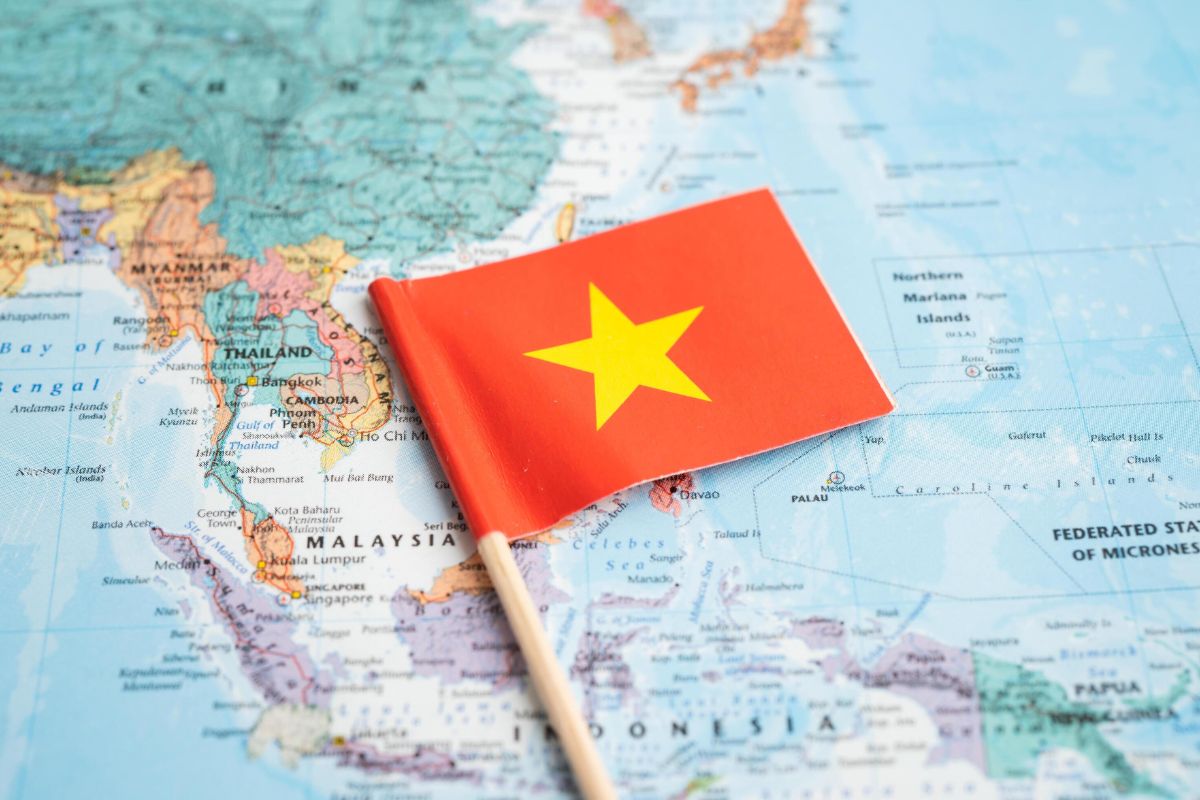 Vietnam 10-Year Golden Visa Opens in May 2025 – Easy Step-by-Step Guide