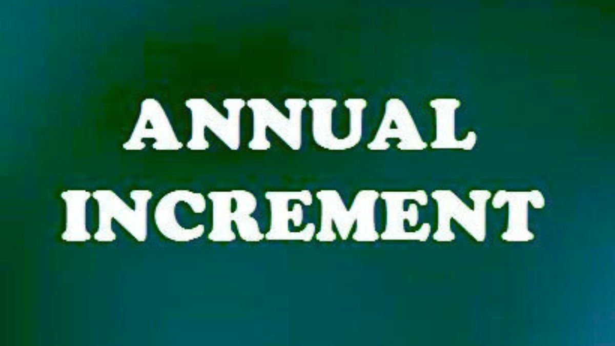 Salary increment concept showing annual raise in Pakistan