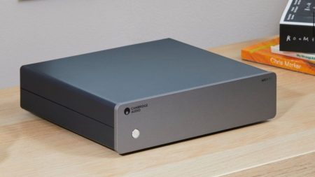 Front and rear view of Cambridge Audio MXW70 power amplifier in Lunar Grey – 2025 edition