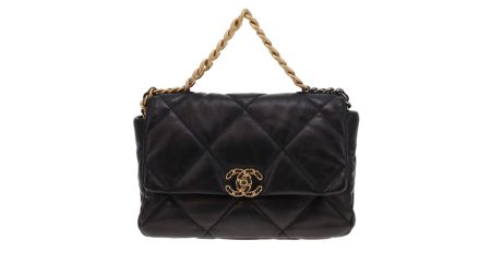 Latest Chanel handbags in Pakistan 2025 with prices and styles