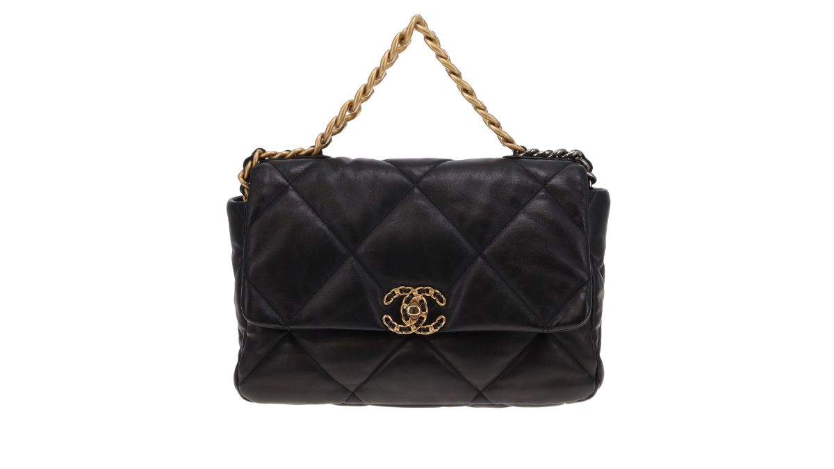 Latest Chanel handbags in Pakistan 2025 with prices and styles