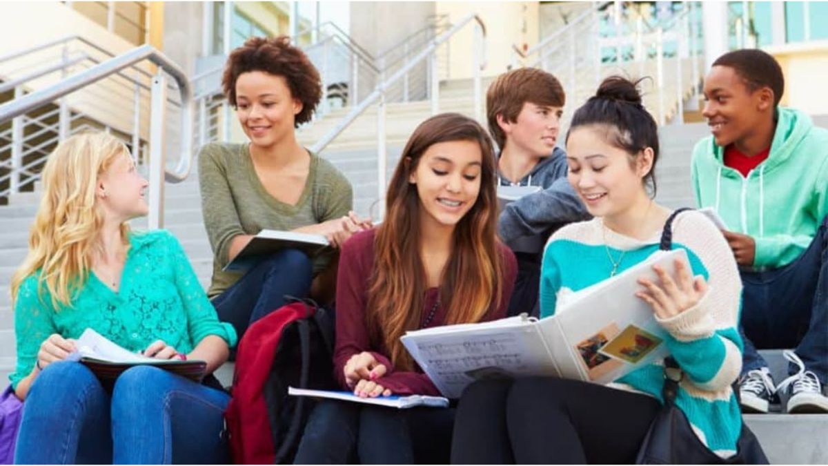 International students in Europe on fellowship programs