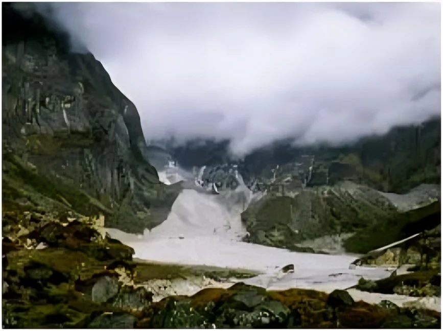 GLOF, Flash Flood Alert for 5 Districts in Pakistan