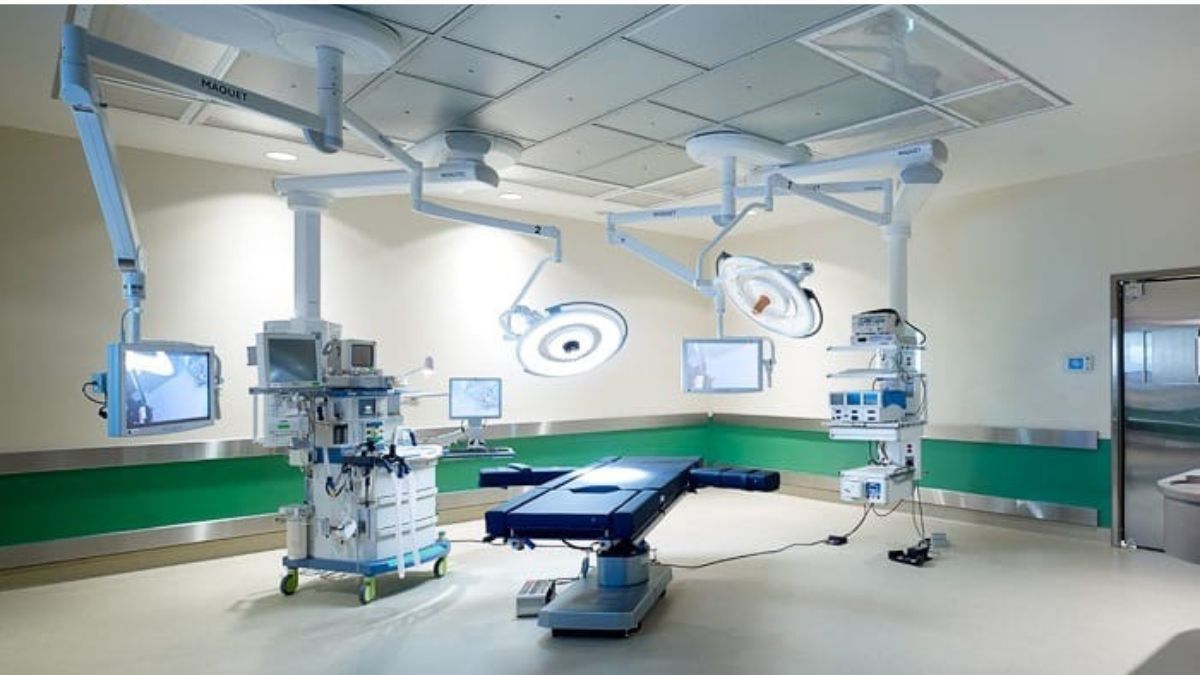 Prime Minister Muhammad Shehbaz Sharif held a telephone conversation with Dr. Masoud Pezeshkian, President of the Islamic Republic of Iran, this evening.