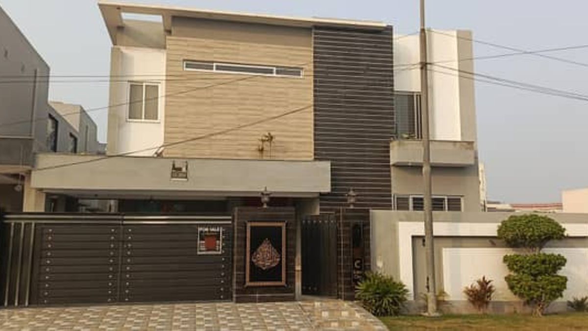 Front view of a modern 10 Marla house for sale in Eden City Lahore, 2025