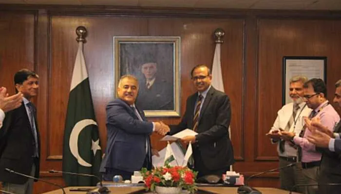 PIA Signs Maintenance