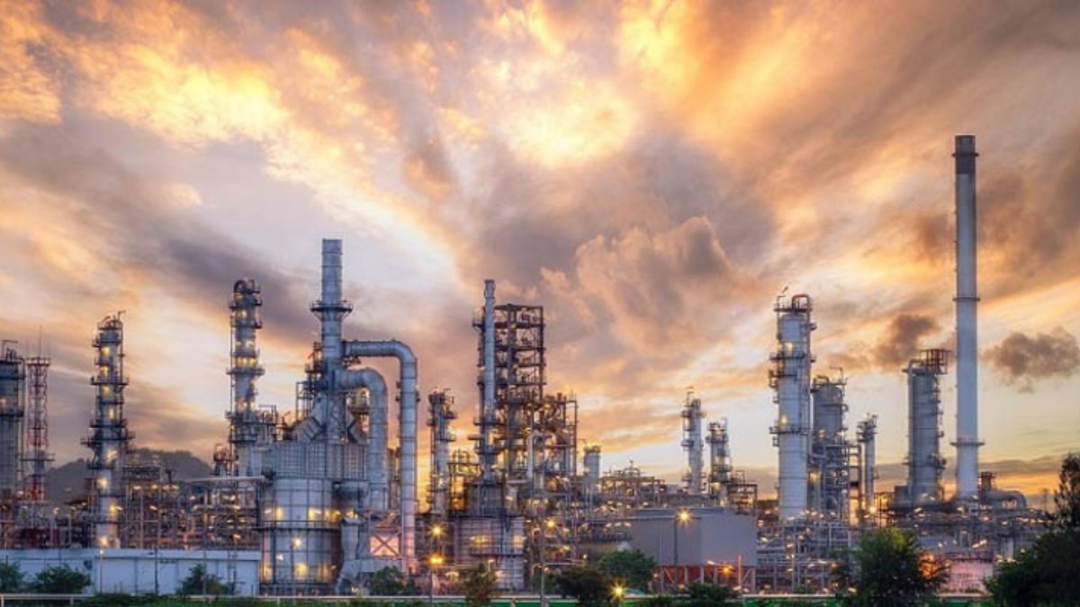 Overview of Pakistan's refinery modernization projects and policy shifts in 2025
