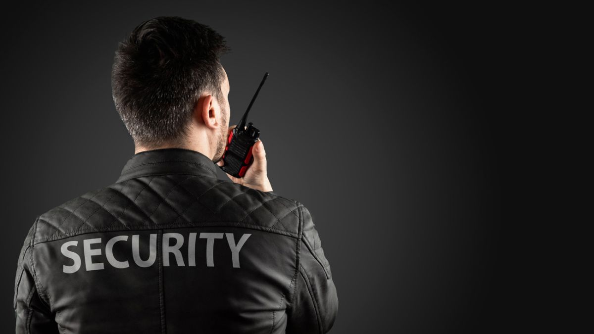 Trained security guards from top Karachi firms in 2025