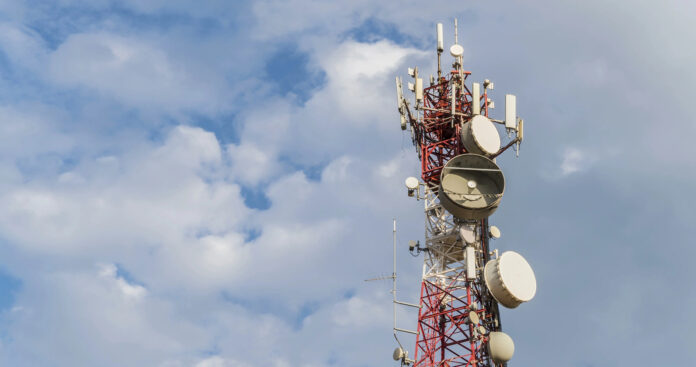 Telecom Industry in Pakistan Earns Rs. 833 Billion Revenue, Pays Rs. 233 Billion in Taxes