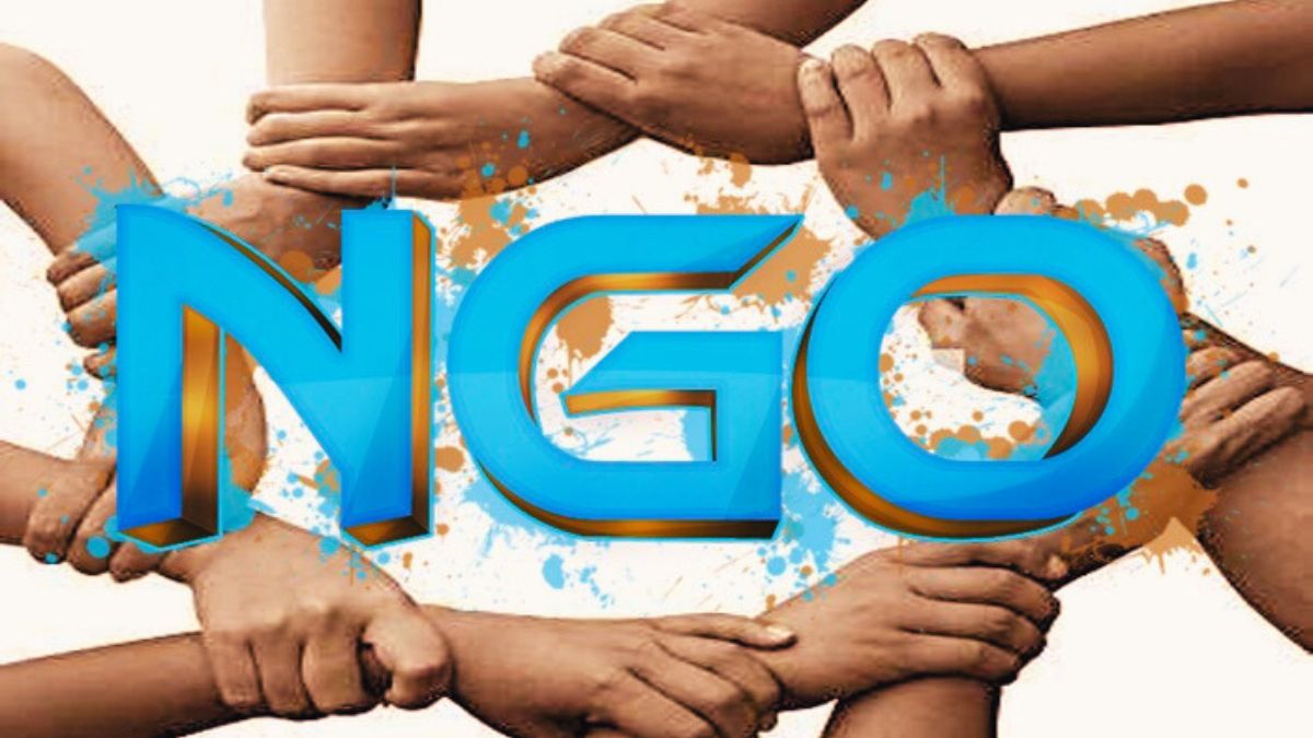 Volunteers working with top NGOs in Pakistan during 2025 humanitarian projects