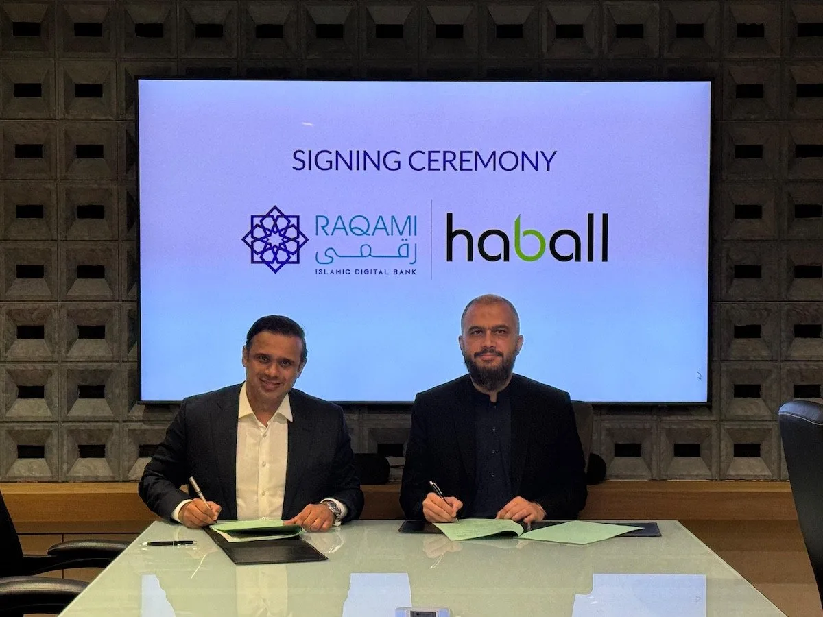 Shariah-compliant embedded finance