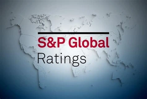 S&P Global Ratings raised Pakistan’s sovereign credit rating from ‘CCC+’ to ‘B-‘, reflecting improved foreign exchange reserves.
