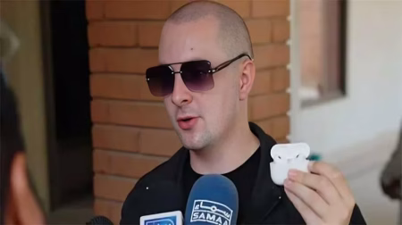 British YouTuber Finds AirPods in Jhelum—How Did They Get There? British YouTuber Finds His AirPods in Jhelum