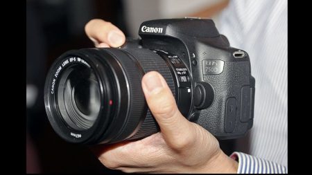 Canon EOS 750D with 18-55mm kit lens front view