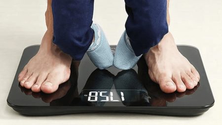Latest digital body weight scale in Pakistan with price and features