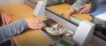 SBP Makes Biometrics Mandatory for Cash Deposits