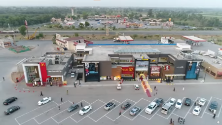 Bhera M2 Motorway Service Area South with branded food outlets and parking