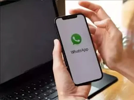 WhatsApp Solves Group Chat Mystery with New Feature