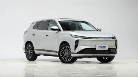 Dongfeng Aeolus L8: Powerful Hybrid with Long Range