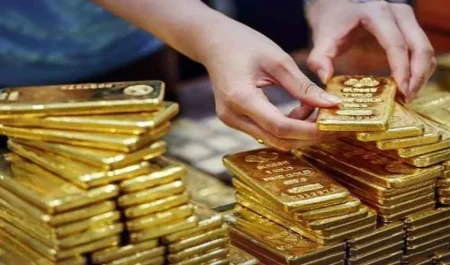 Gold Price in Pakistan Drops Rs3,600 to Rs358,800 per Tola Gold Price in Pakistan Drops Rs3,600 to Rs358,800 per Tola