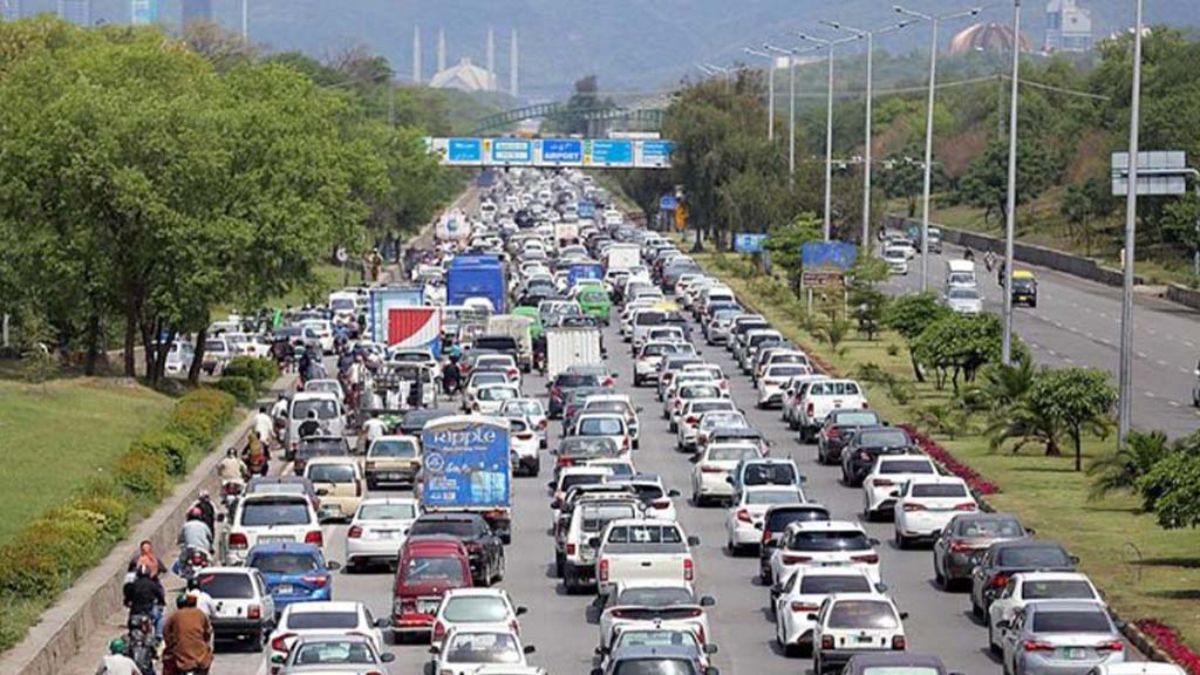 Islamabad Traffic Police issues road diversion plan due to VIP movement